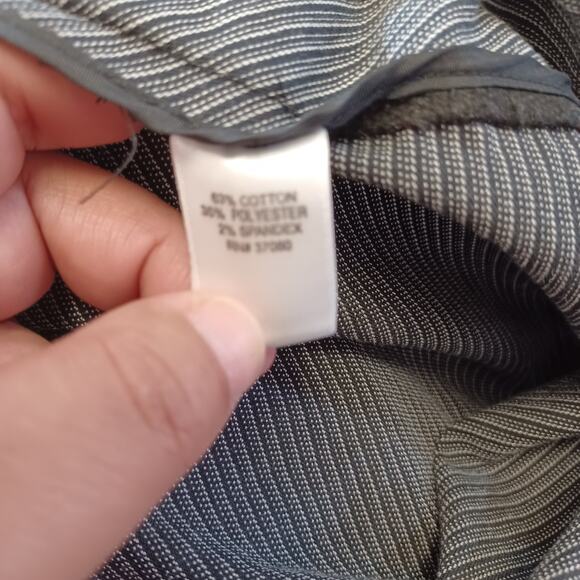 Cato women's 22 W cropped pants‎ stripe - Picture 4 of 5